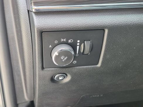 Certified 2019 Jeep Grand Cherokee Limited AWD/4WD image 16