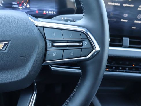 New 2026 Chevrolet Equinox LT w/ Convenience Package II FWD image 8