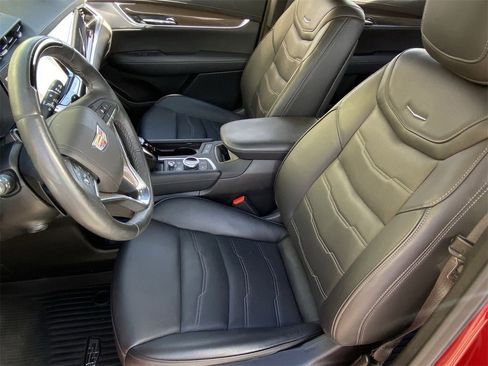 Certified 2025 Cadillac XT6 Premium Luxury w/ Platinum Package image 20