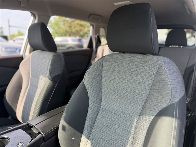 Used 2022 Nissan Rogue SV FWD image 15