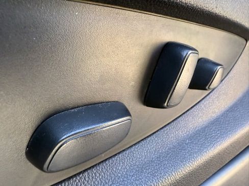 Used 2018 GMC Sierra 2500 SLT w/ Suspension Package, Off-Road image 16