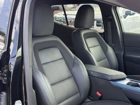 Used 2025 Chevrolet Equinox EV LT w/ Convenience Package image 18