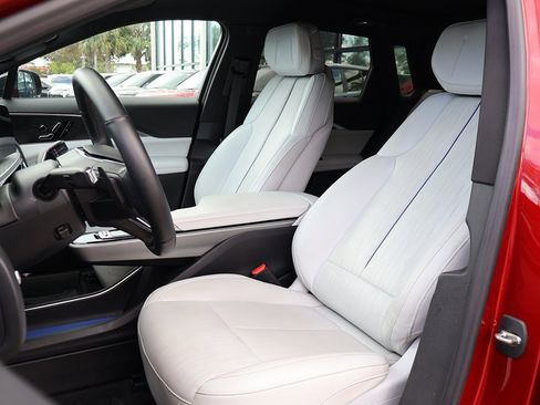 Used 2024 Cadillac Lyriq Sport image 29