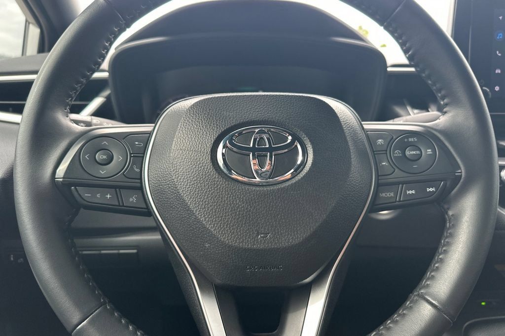 Used 2024 Toyota Corolla SE w/ SE Premium Package FWD image 22