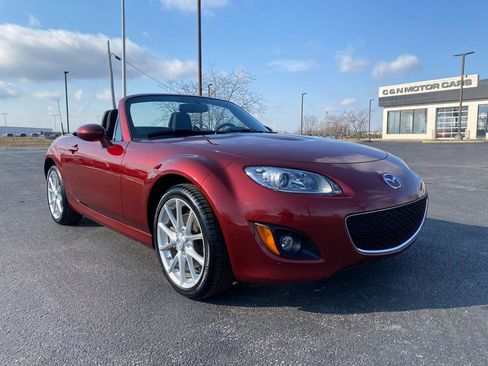 Used 2009 MAZDA MX-5 Miata Touring image 5