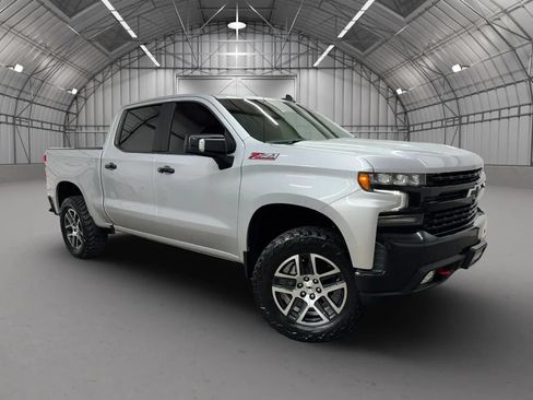 Used 2019 Chevrolet Silverado 1500 LT Trail Boss AWD/4WD image 8