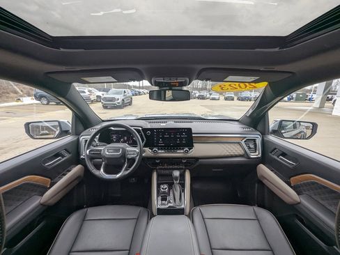 Used 2023 GMC Canyon Denali image 24