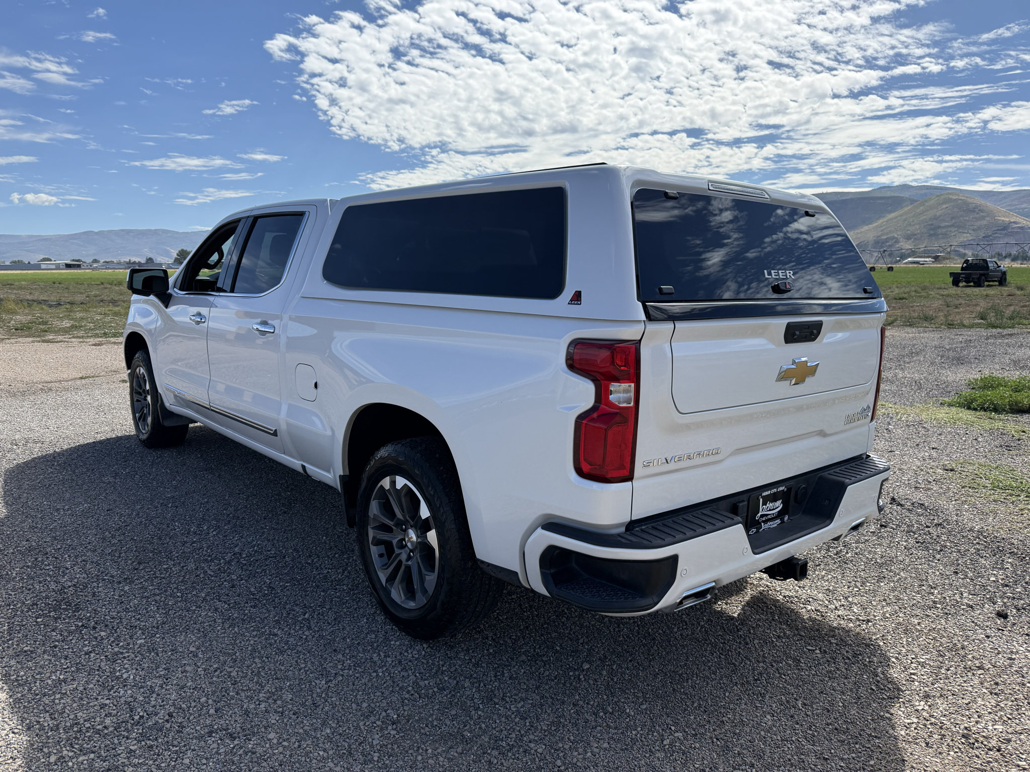 Used 2023 Chevrolet Silverado 1500 High Country AWD/4WD image 5