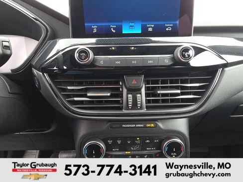 Used 2025 Ford Escape ST-Line Select AWD/4WD image 23
