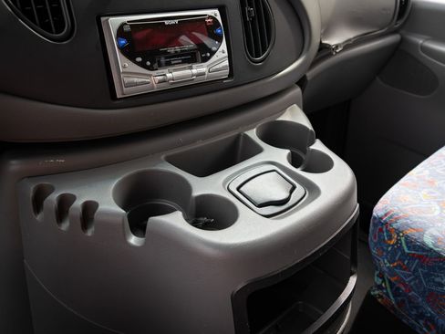 Used 2003 Ford E-450 and Econoline 450 RWD image 20