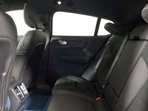 Certified 2023 Volvo C40 P8 Recharge Ultimate image 14