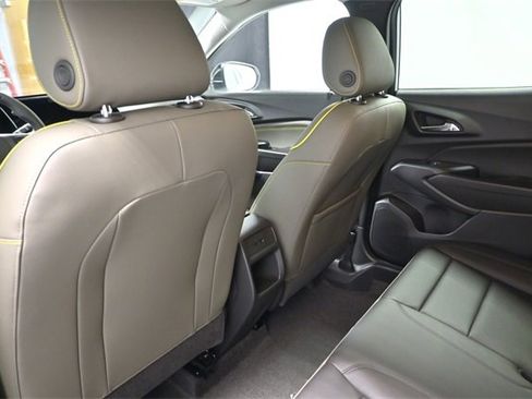 New 2025 Chevrolet Trax ACTIV w/ Driver Confidence Package image 12