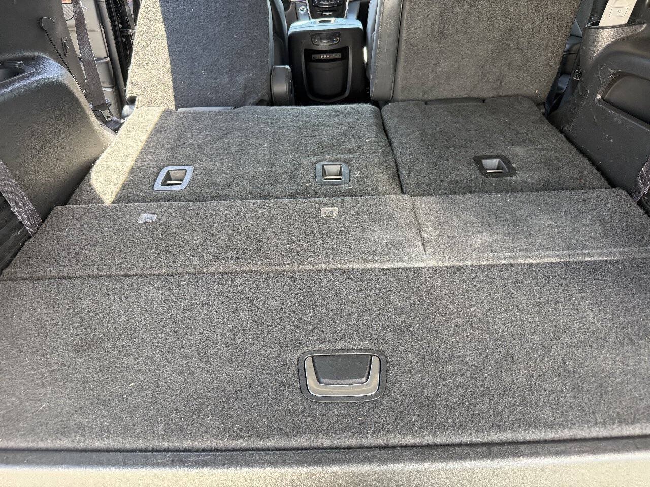 Used 2015 Cadillac Escalade Premium AWD/4WD image 12