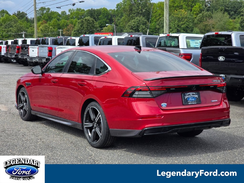 Used 2023 Honda Accord Sport image 2