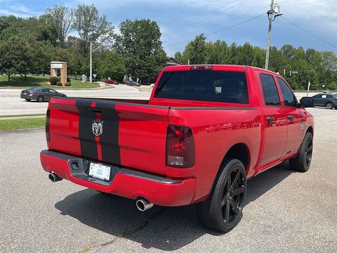 Used 2021 RAM 1500 Express w/ Express Value Package RWD image 3