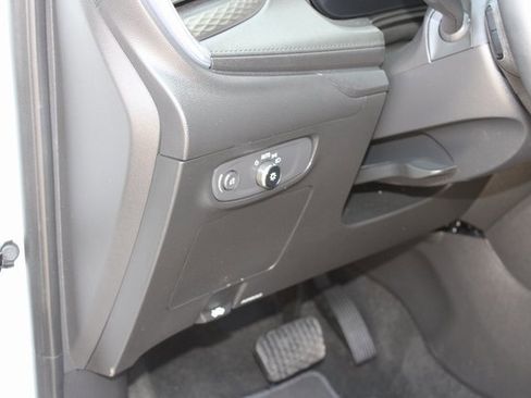 Used 2024 Buick Encore GX Sport Touring image 22