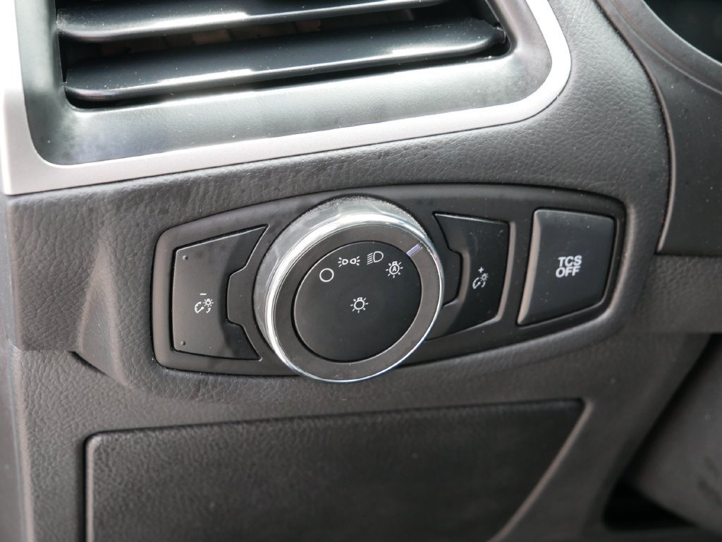 Used 2024 Ford Edge SEL AWD/4WD image 16