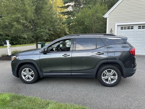 Used 2019 GMC Terrain SLE w/ Driver Convenience Package AWD/4WD image 3