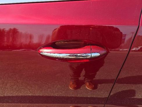 Used 2020 Buick Enclave Essence FWD image 36