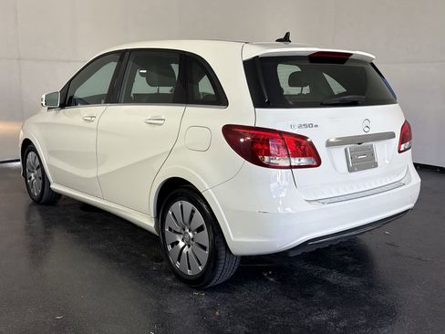 Used 2017 Mercedes-Benz B 250e image 8