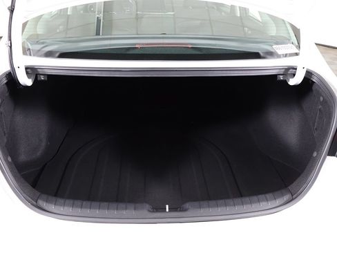 Used 2022 Kia Forte LXS FWD image 17