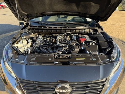 Used 2024 Nissan Altima 2.5 SV image 33