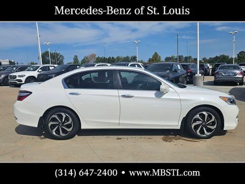 Used 2017 Honda Accord EX-L image 2