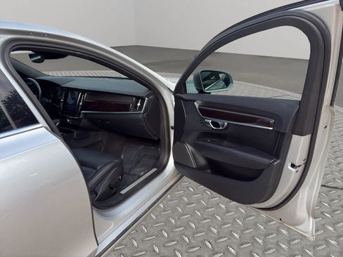 Used 2018 Volvo S90 T5 Momentum w/ Convenience Package AWD/4WD image 24