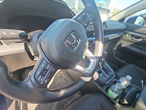 Used 2024 Honda CR-V EX image 7
