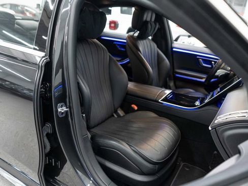Used 2022 Mercedes-Benz S 500 4MATIC w/ AMG Line Package image 10