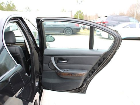 Used 2006 BMW 330i Sedan image 25