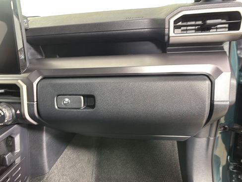 Used 2025 Toyota 4Runner TRD Off-Road Premium AWD/4WD image 24