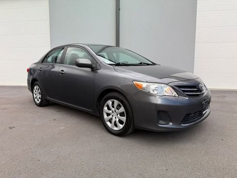 Used 2013 Toyota Corolla image 10