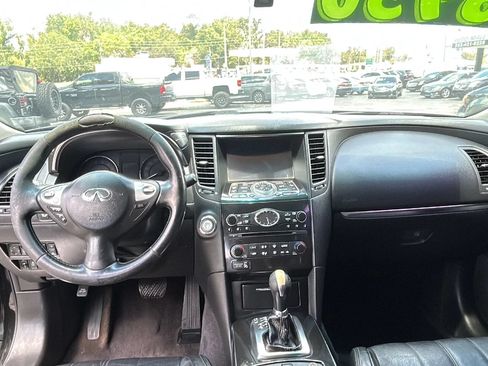 Used 2016 INFINITI QX70 AWD w/ Premium Package image 10