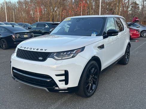 Used 2020 Land Rover Discovery Landmark image 2