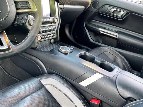 Used 2020 Ford Mustang Shelby GT500 w/ Technology Package image 19