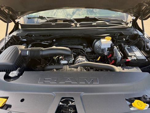 Used 2022 RAM 1500 Laramie AWD/4WD image 36