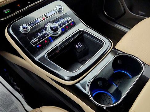 Used 2022 Lincoln Nautilus Reserve FWD image 17