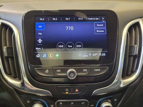 Used 2022 Chevrolet Equinox Premier AWD/4WD image 25