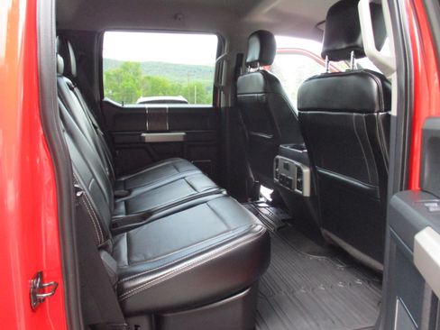 Used 2018 Ford F250 Lariat w/ Lariat Ultimate Package AWD/4WD image 14