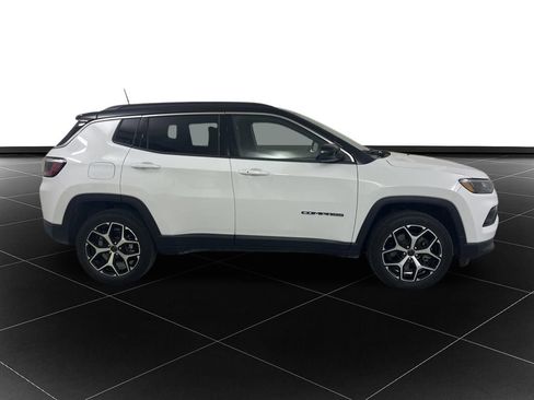 Used 2025 Jeep Compass Limited image 6