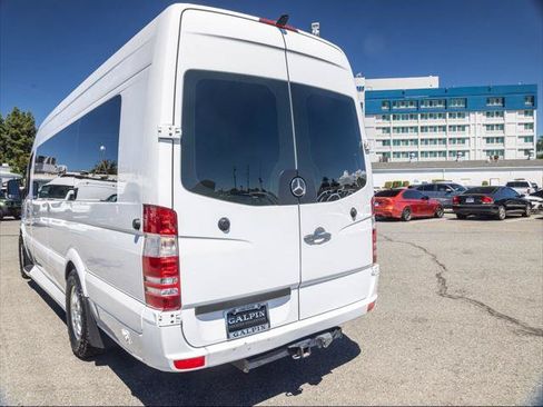 Used 2015 Mercedes-Benz Sprinter 2500 image 33