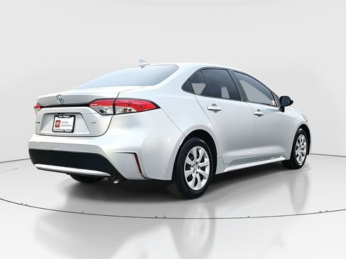 Certified 2022 Toyota Corolla LE image 5