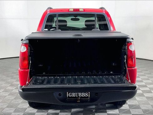 Used 2005 Ford Explorer Sport Trac XLS image 32