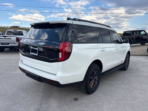 Used 2025 Ford Expedition Tremor AWD/4WD image 5