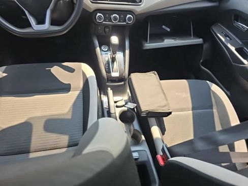 Used 2021 Nissan Versa SV FWD image 15