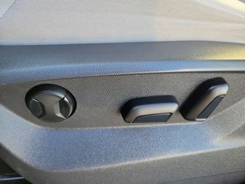 Used 2018 Volkswagen Tiguan SEL image 22