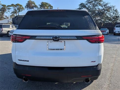 Used 2023 Chevrolet Traverse RS image 4