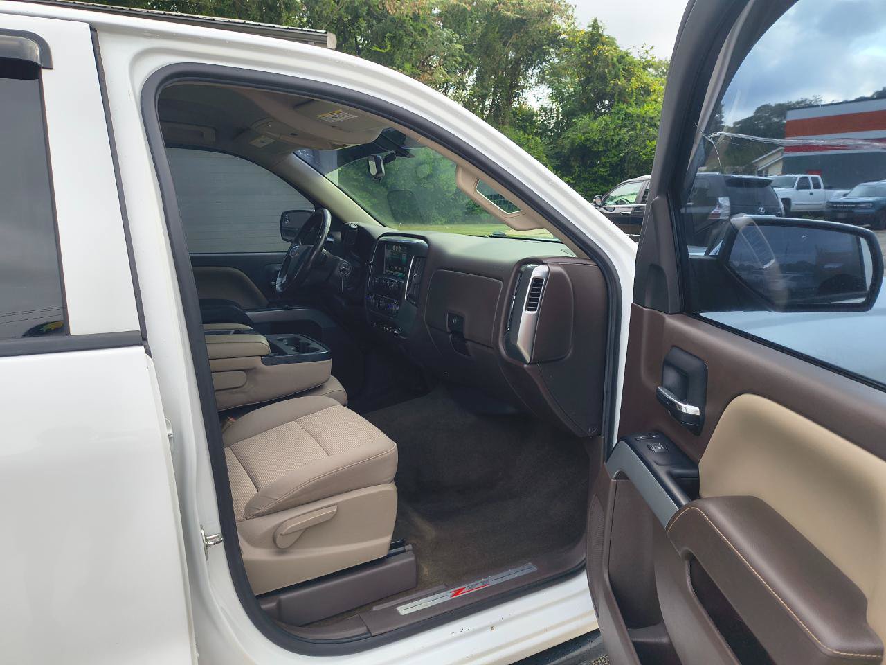 Used 2015 Chevrolet Silverado 1500 LT w/ All Star Edition AWD/4WD image 10