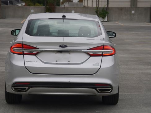 Used 2017 Ford Fusion SE image 13